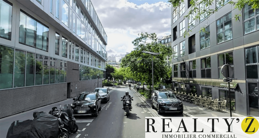 Local commercial · 180 m² · Location — photo 1