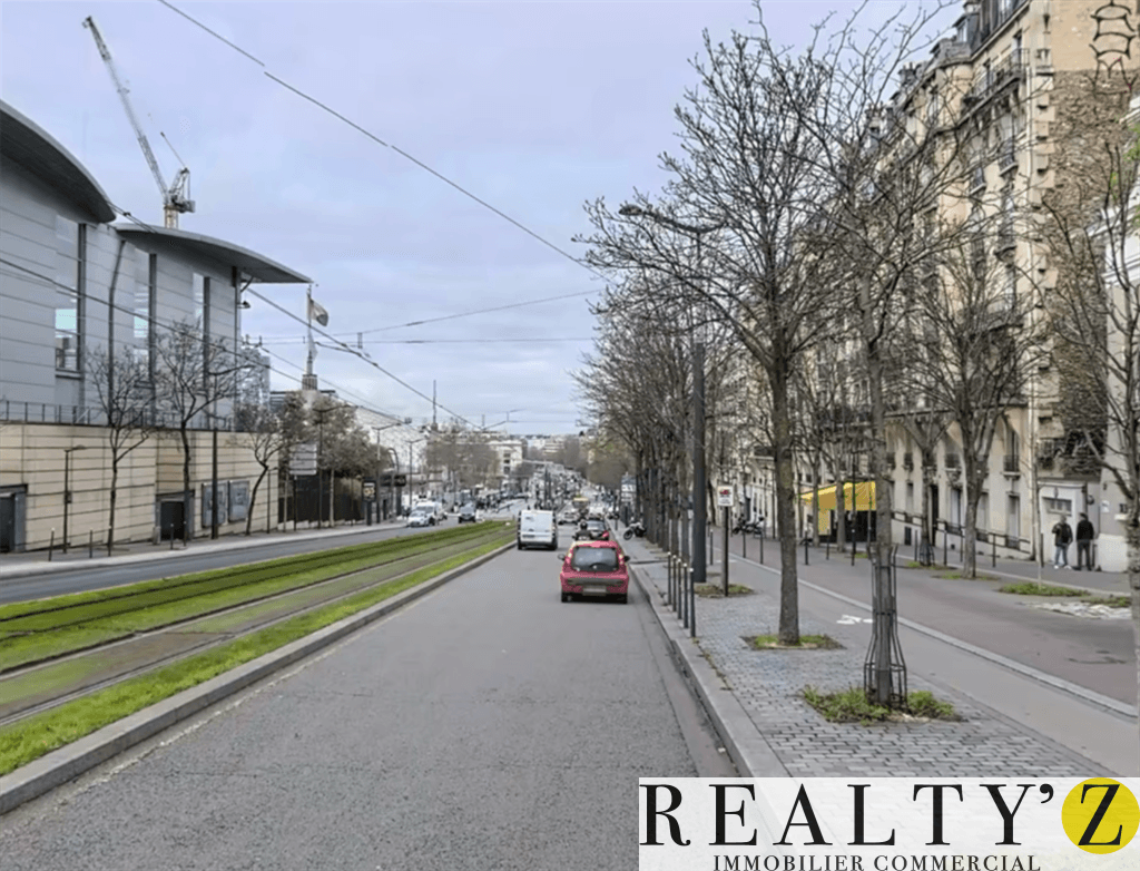 Local commercial · 70 m² · Location — photo 1