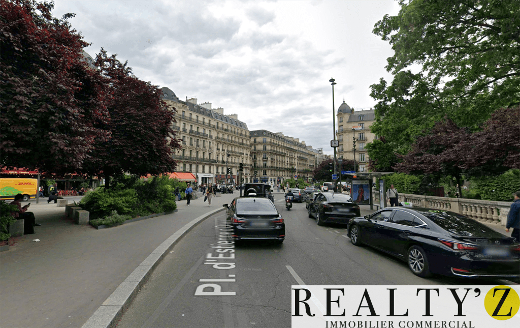 Local commercial · 458 m² · Location — photo 1