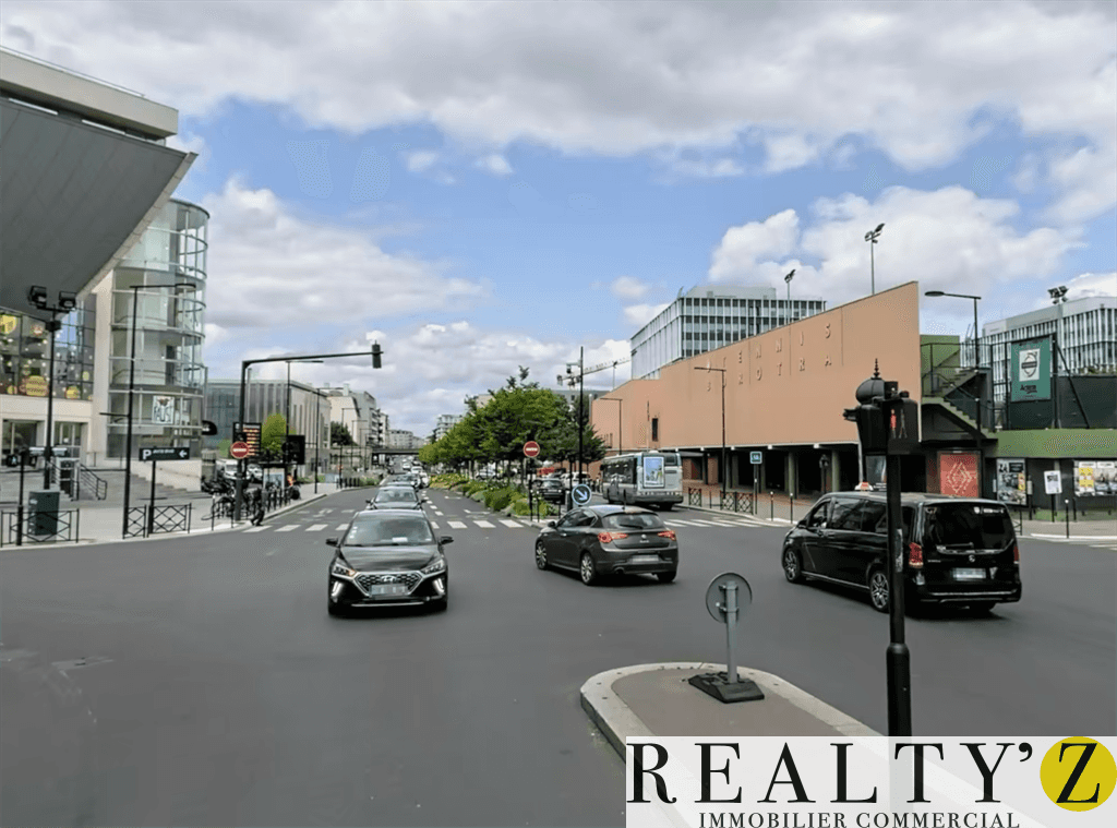 Local commercial · 55 m² · Location — photo 1
