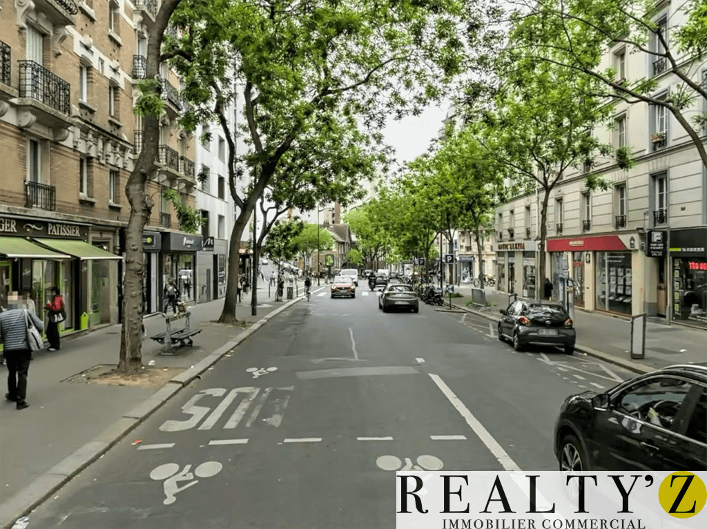 Local commercial · 93 m² · Location — photo 1