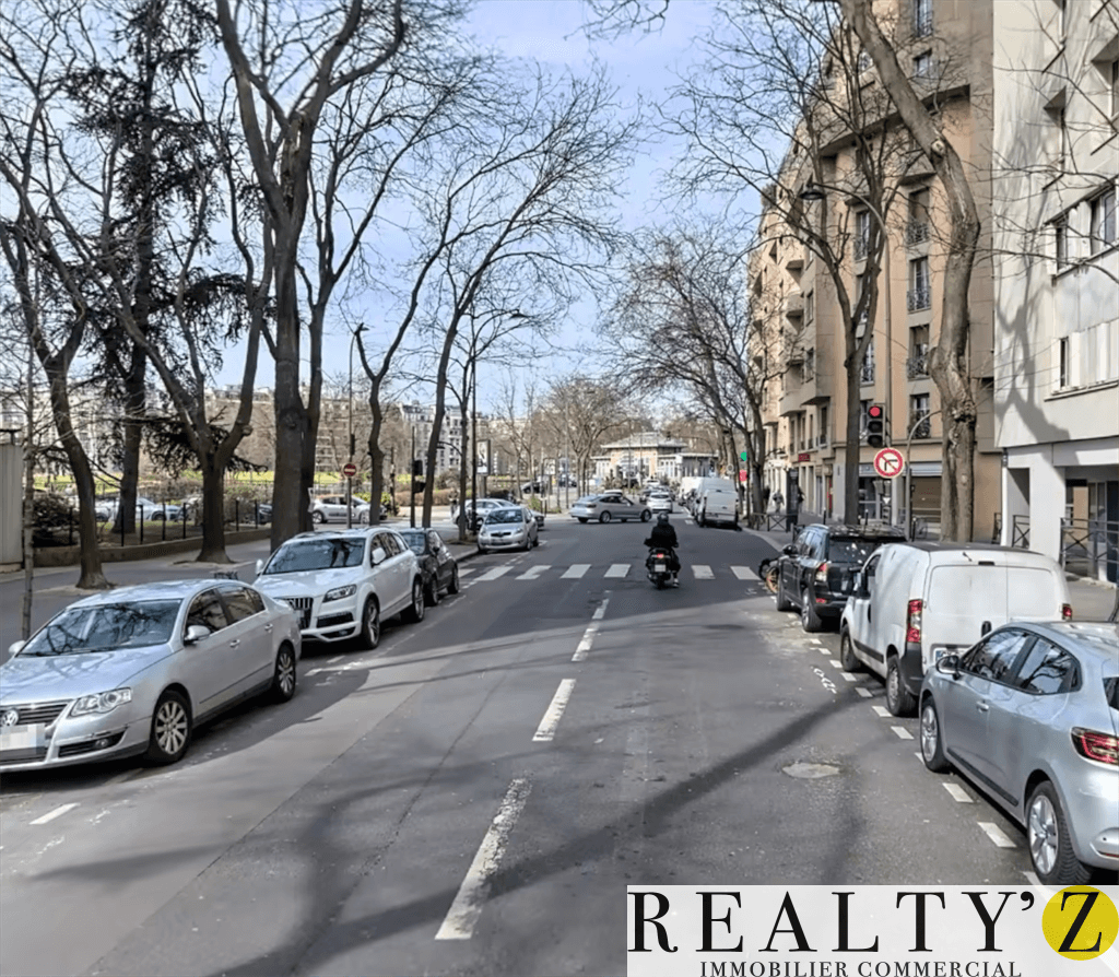 Local commercial · 188 m² · Location — photo 1