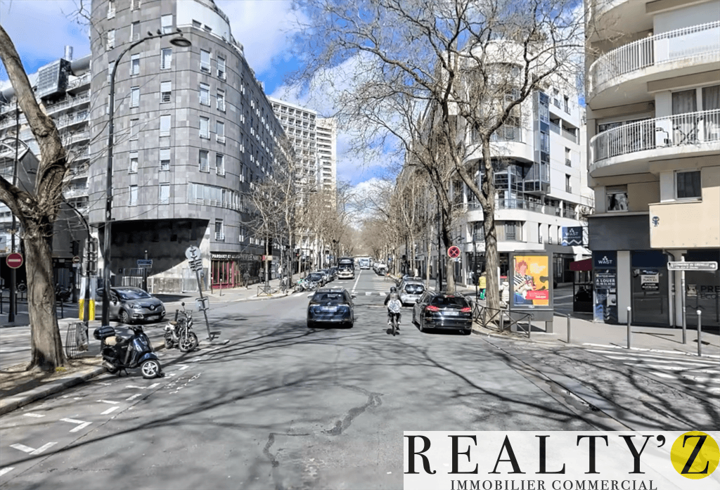 Local commercial · 188 m² · Location — photo 1