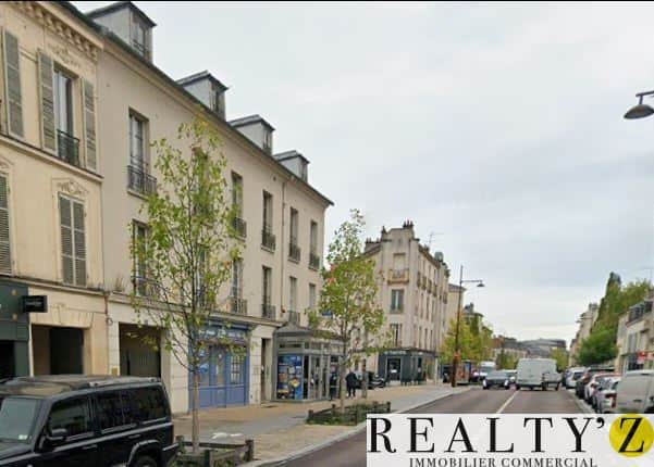 Local commercial · 118 m² · Location — photo 1