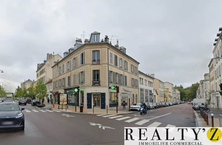 Local commercial · 118 m² · Location — photo 1