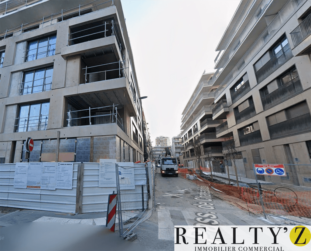 Local commercial · 66 m² · Location — photo 1