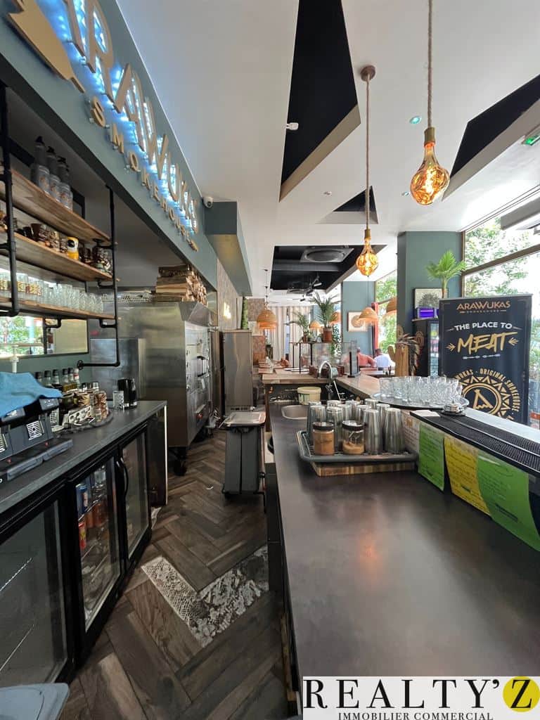 Local commercial · 180 m² · Cession de bail — photo 1