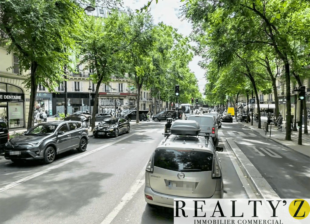 Local commercial · 252 m² · Location — photo 1