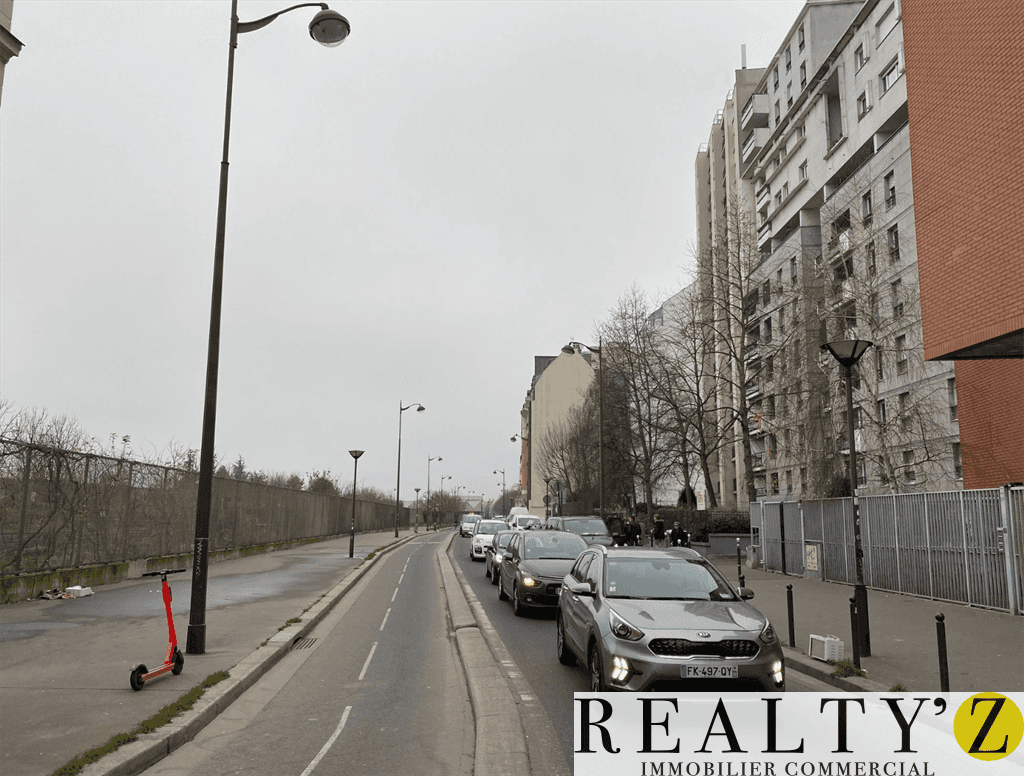 Local commercial · 62 m² · Location — photo 1