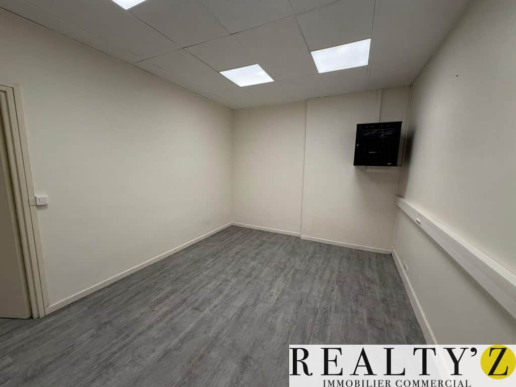 Local commercial · 40 m² · Location — photo 1