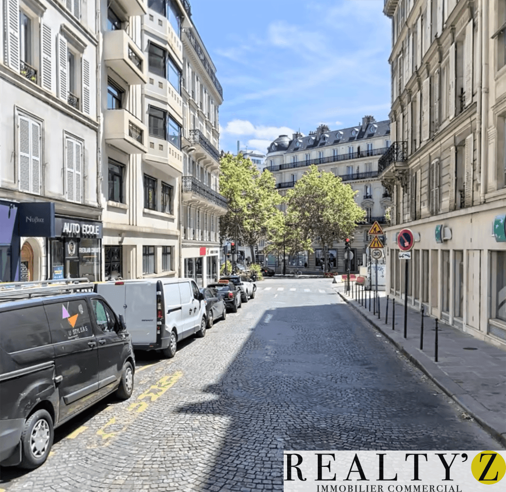 Local commercial · 27 m² · Location — photo 1