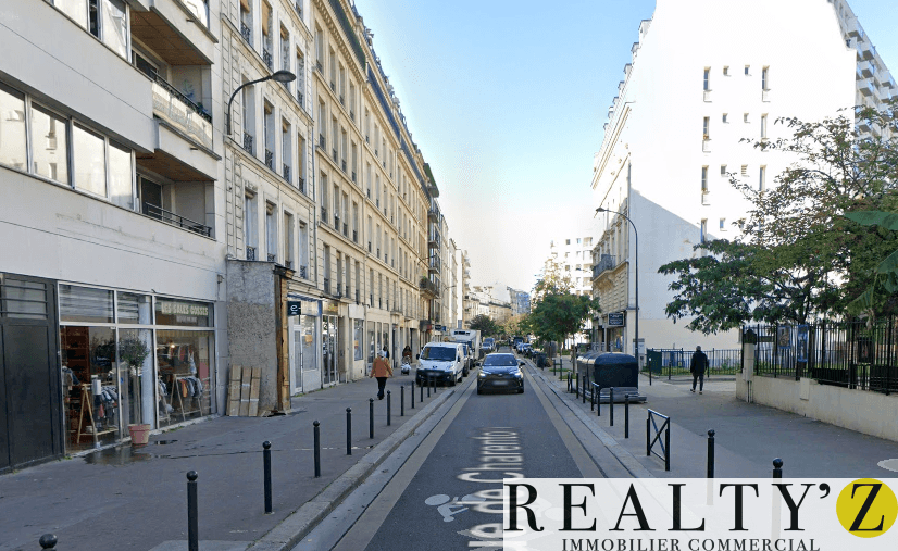 Local commercial · 57 m² · Location — photo 1
