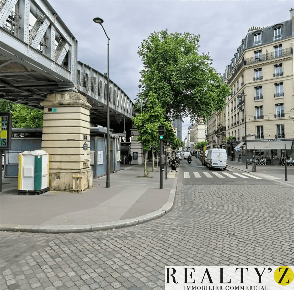 Local commercial · 45 m² · Location — photo 1