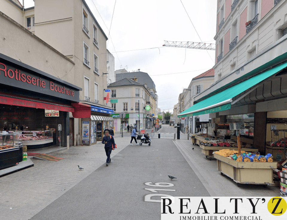 Local commercial · 131 m² · Location — photo 1
