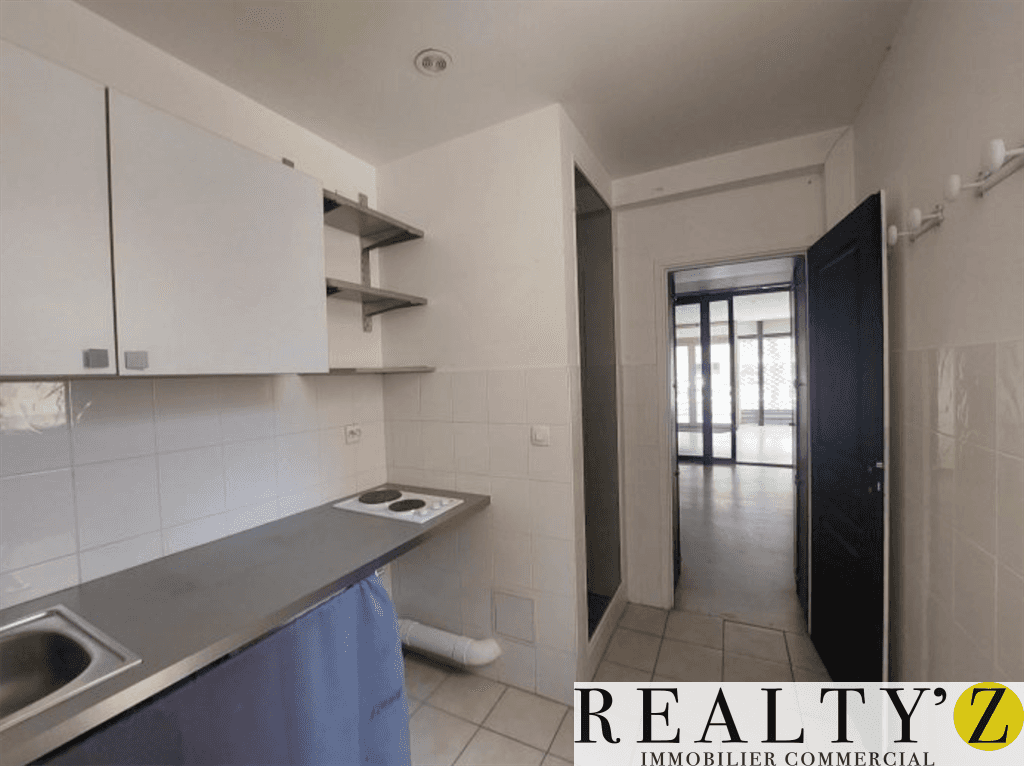 Local commercial · 50 m² · Location — photo 1