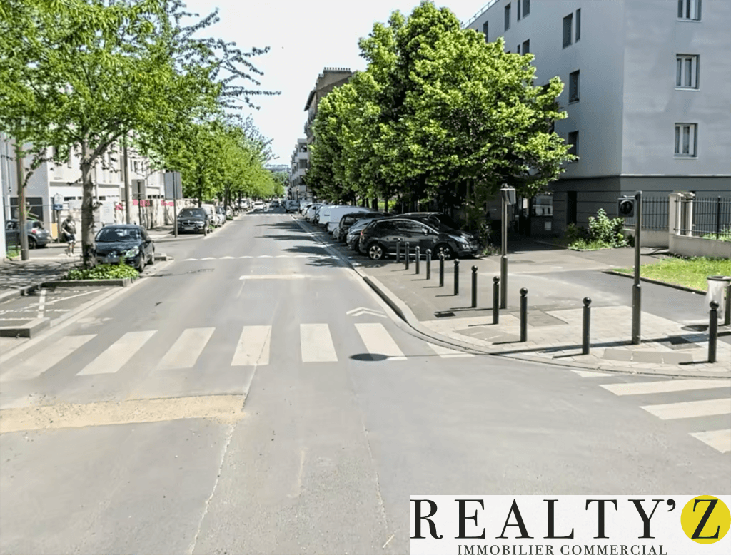 Local commercial · 262 m² · Location — photo 1