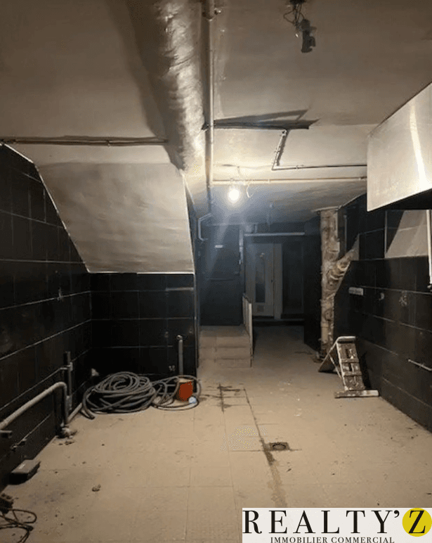 Local commercial · 140 m² · Location — photo 1