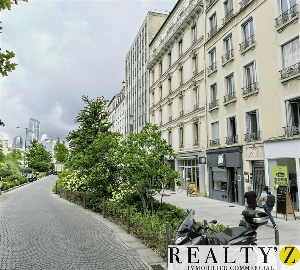 Local commercial · 65 m² · Location — photo 1