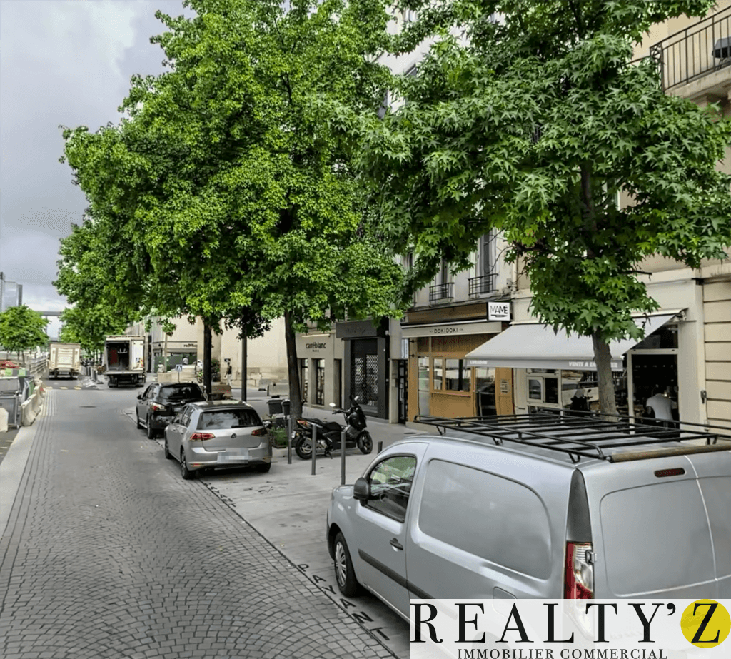 Local commercial · 65 m² · Location — photo 1