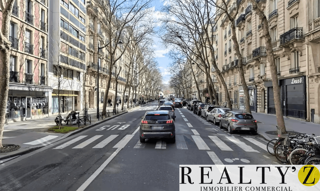 Local commercial · 225 m² · Location — photo 1