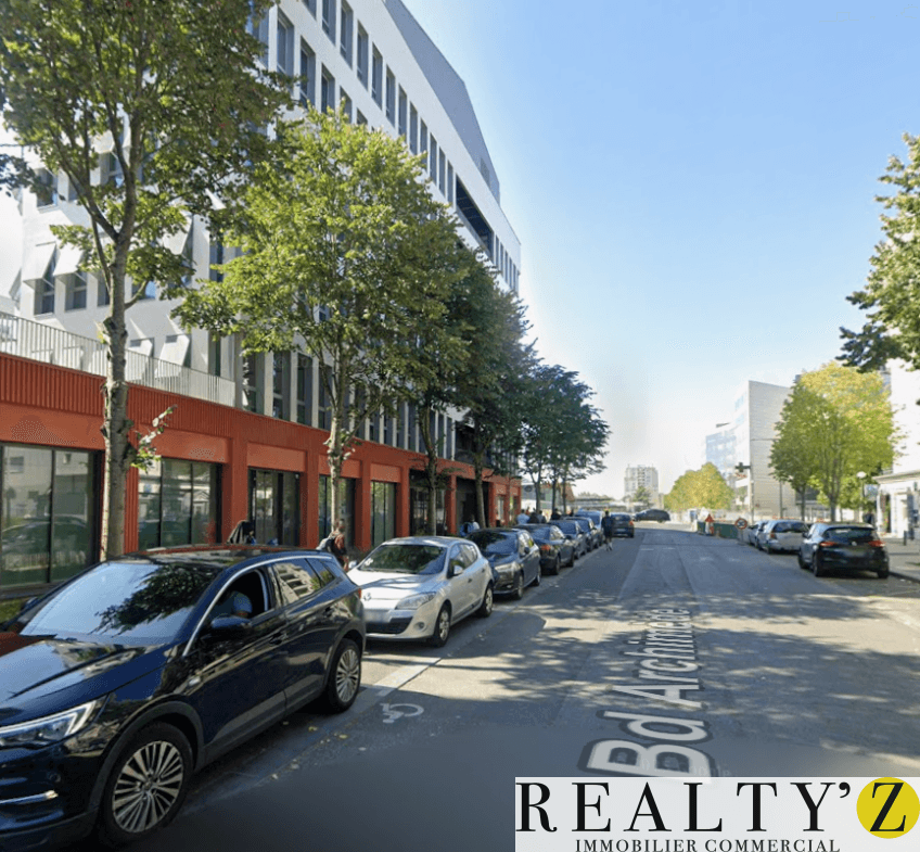 Local commercial · 150 m² · Location — photo 1