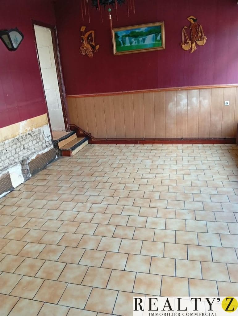 Local commercial · 95 m² · Location — photo 1