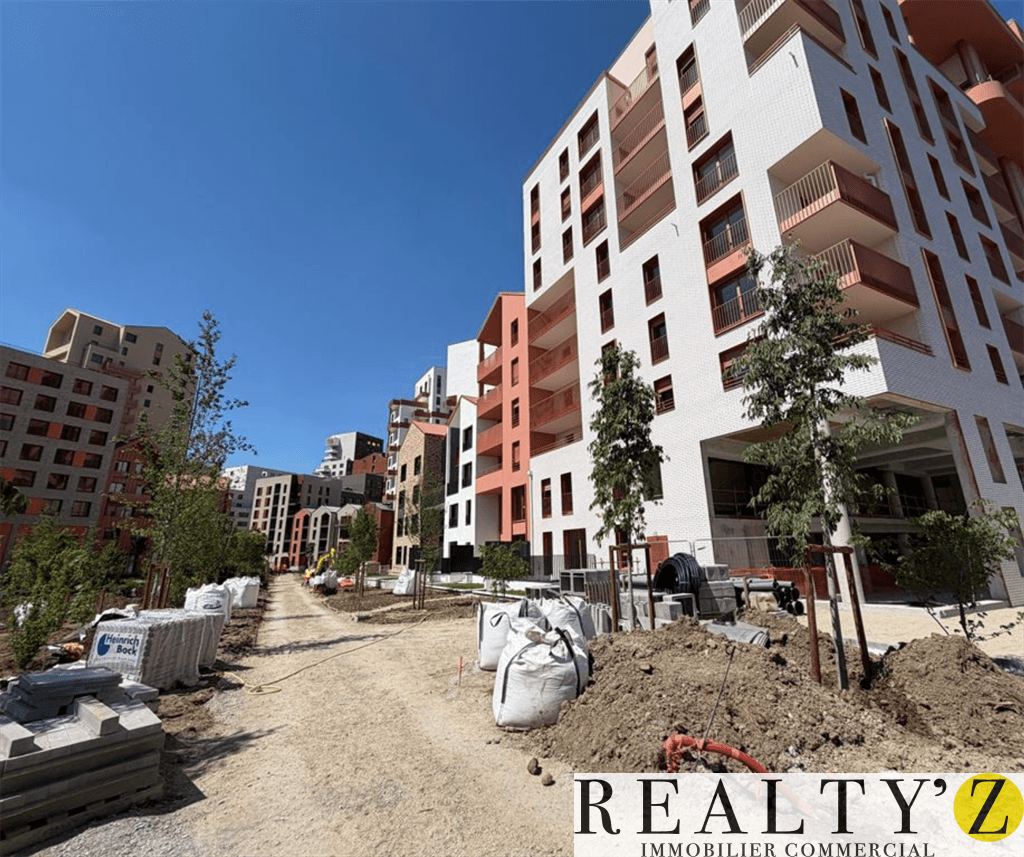 Local commercial · 54 m² · Location — photo 1