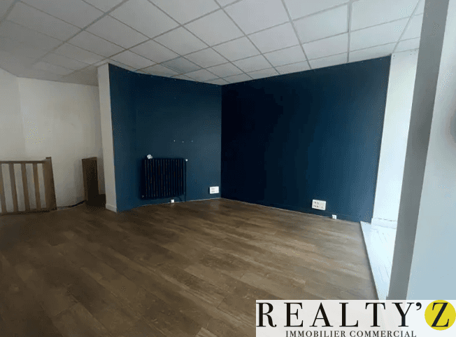 Local commercial · 435 m² · Location — photo 1