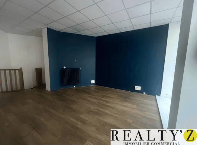 Local commercial · 435 m² · Location — photo 1