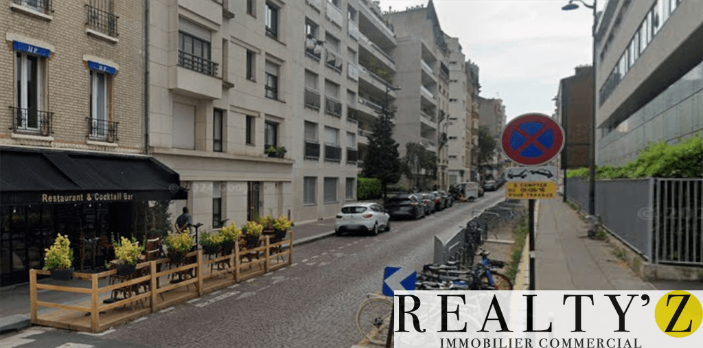Local commercial · 48 m² · Location — photo 1