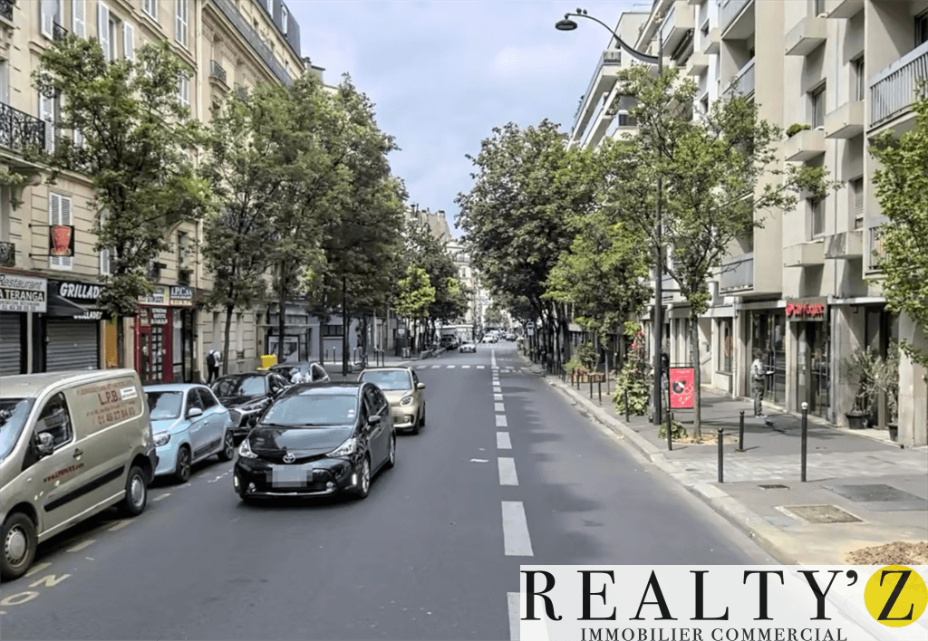 Local commercial · 300 m² · Achat des murs — photo 1