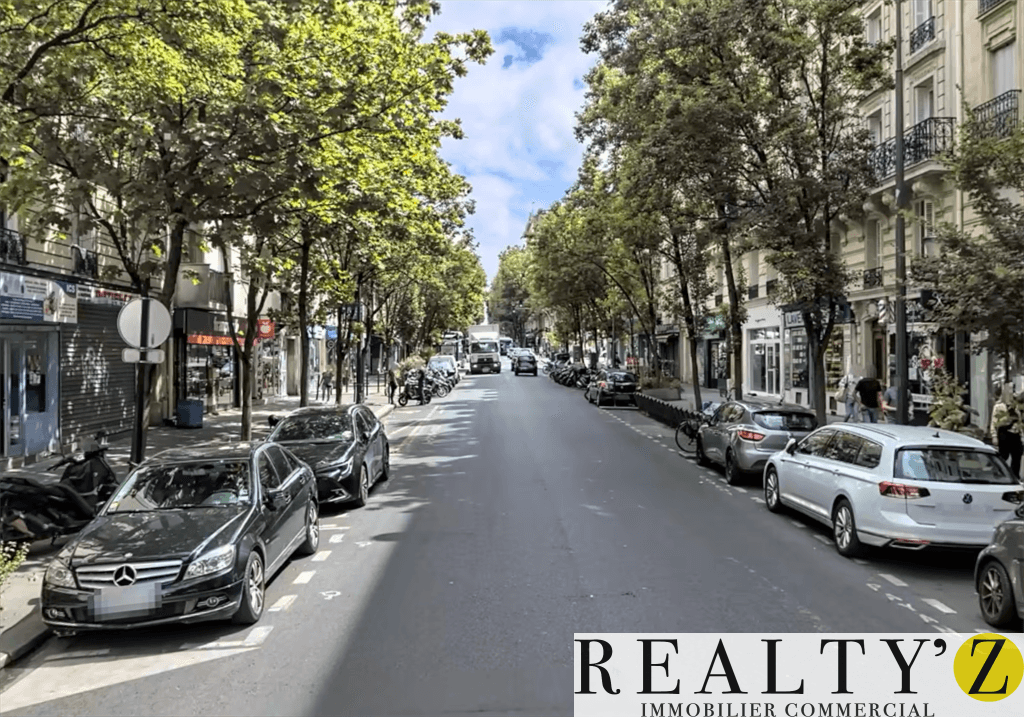 Local commercial · 300 m² · Achat des murs — photo 1