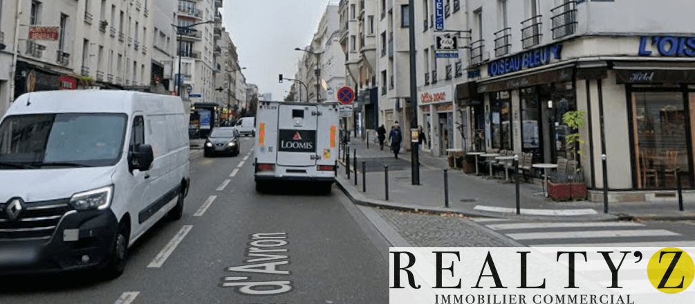 Local commercial · 69 m² · Location — photo 1