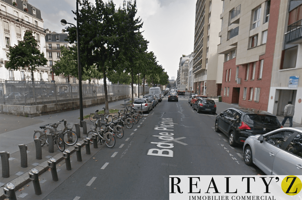 Local commercial · 340 m² · Location — photo 1