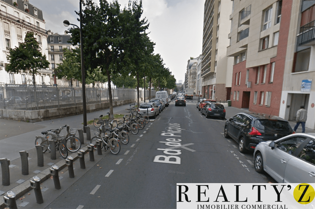 Local commercial · 340 m² · Location — photo 1