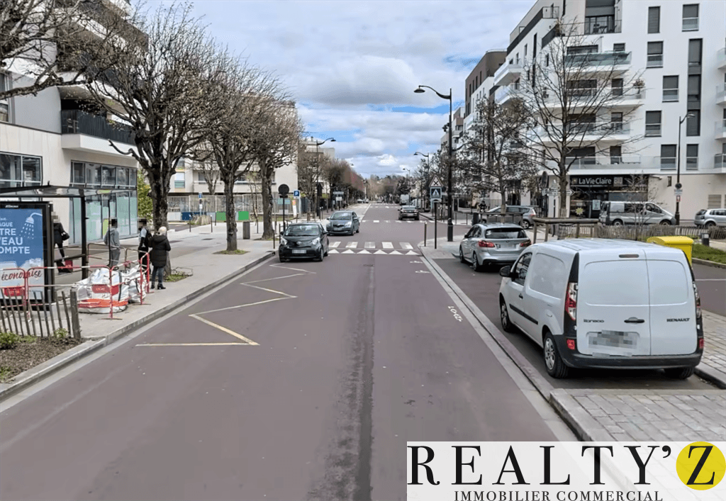 Local commercial · 284 m² · Location — photo 1