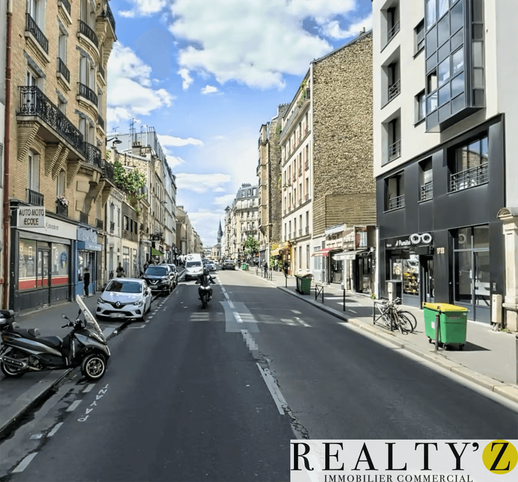 Local commercial · 73 m² · Location — photo 1