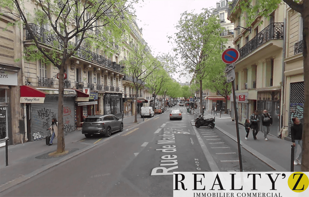 Local commercial · 204 m² · Location — photo 1
