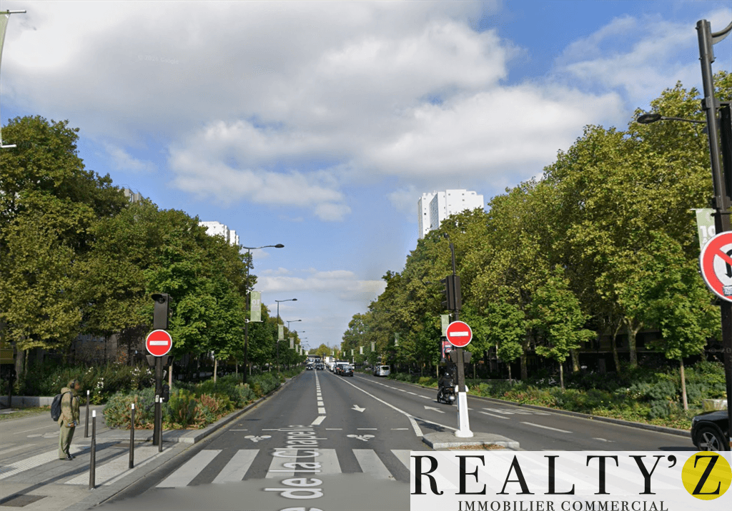 Local commercial · 416 m² · Location — photo 1