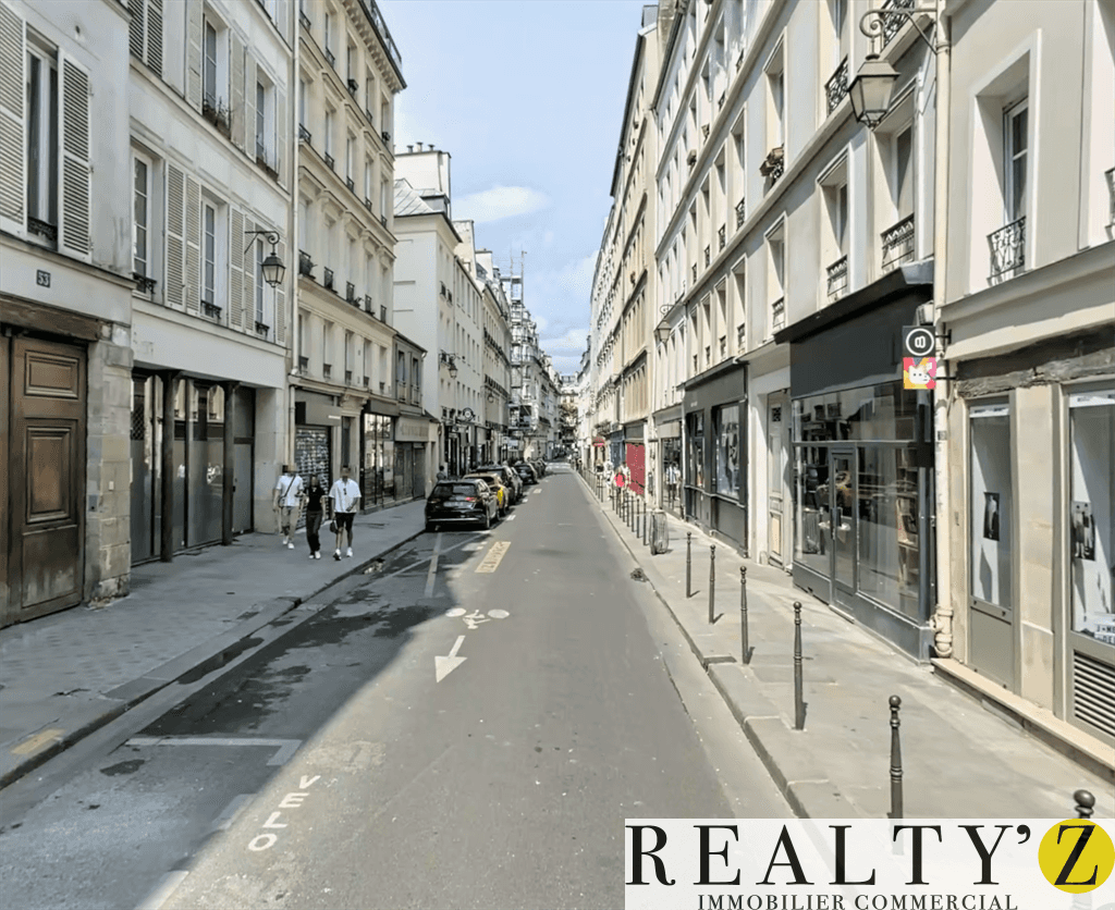Local commercial · 135 m² · Location — photo 1