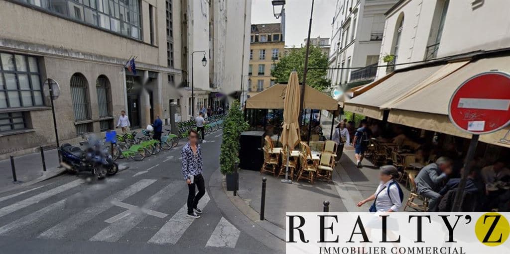 Local commercial · 61 m² · Location — photo 1
