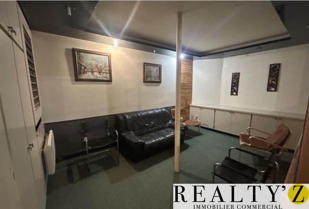 Local commercial · 62 m² · Location — photo 1