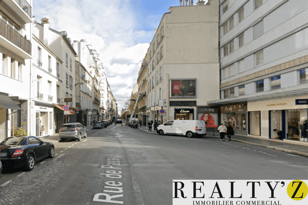 Local commercial · 66 m² · Location — photo 1