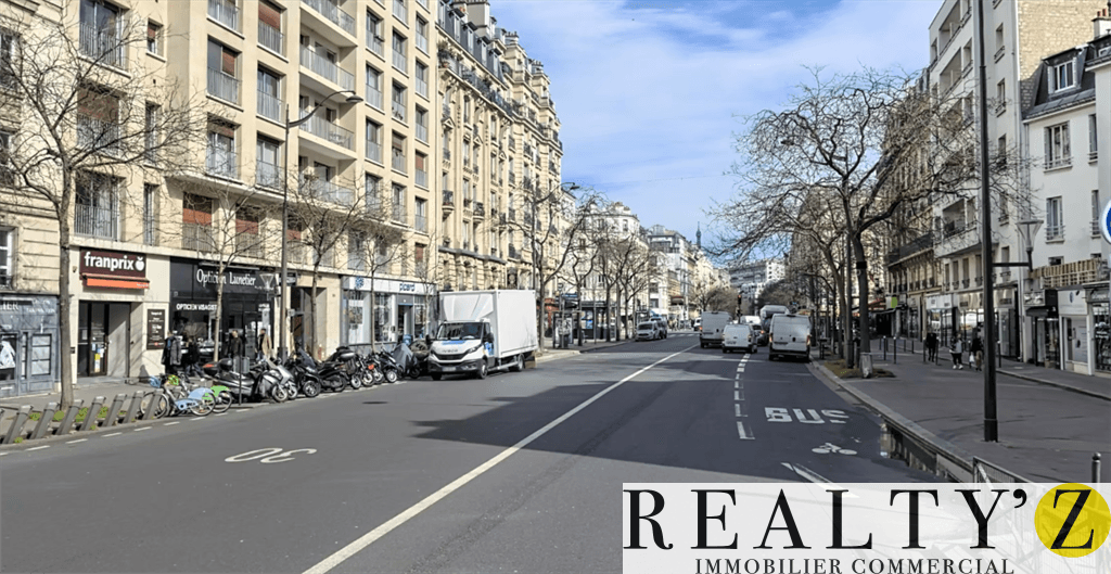 Local commercial · 79 m² · Achat des murs — photo 1
