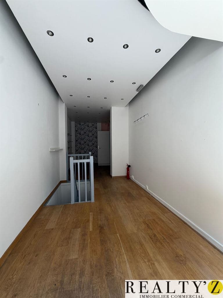 Local commercial · 31 m² · Location — photo 1