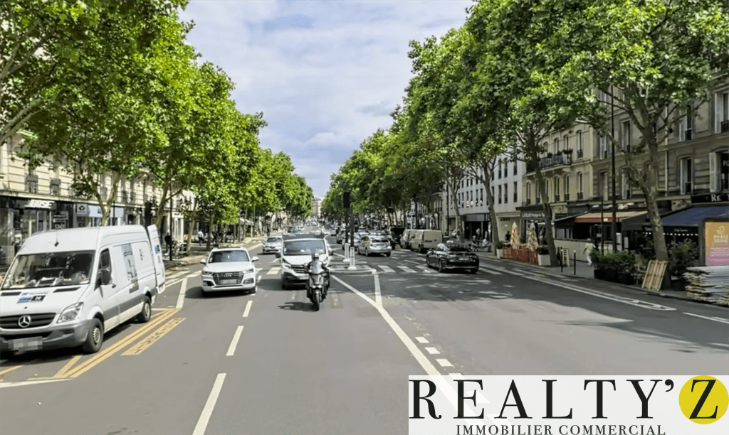 Local commercial · 67 m² · Location — photo 1