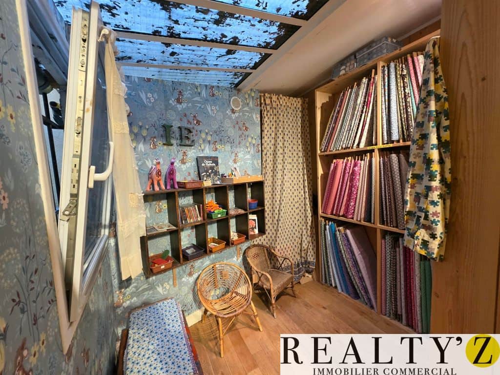 Local commercial · 33 m² · Cession de bail — photo 1