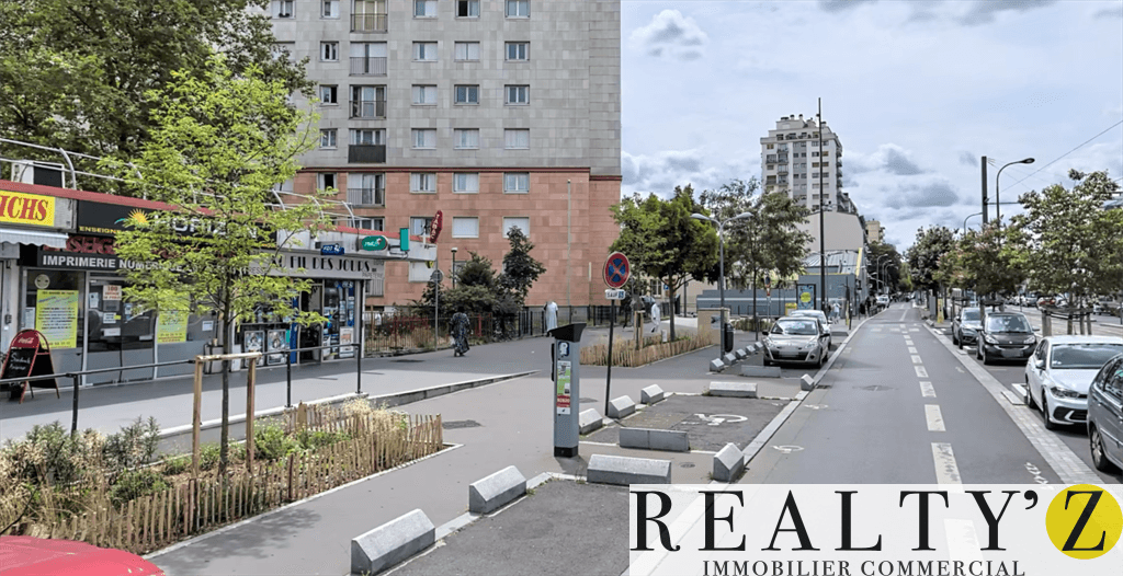 Local commercial · 330 m² · Achat des murs — photo 1
