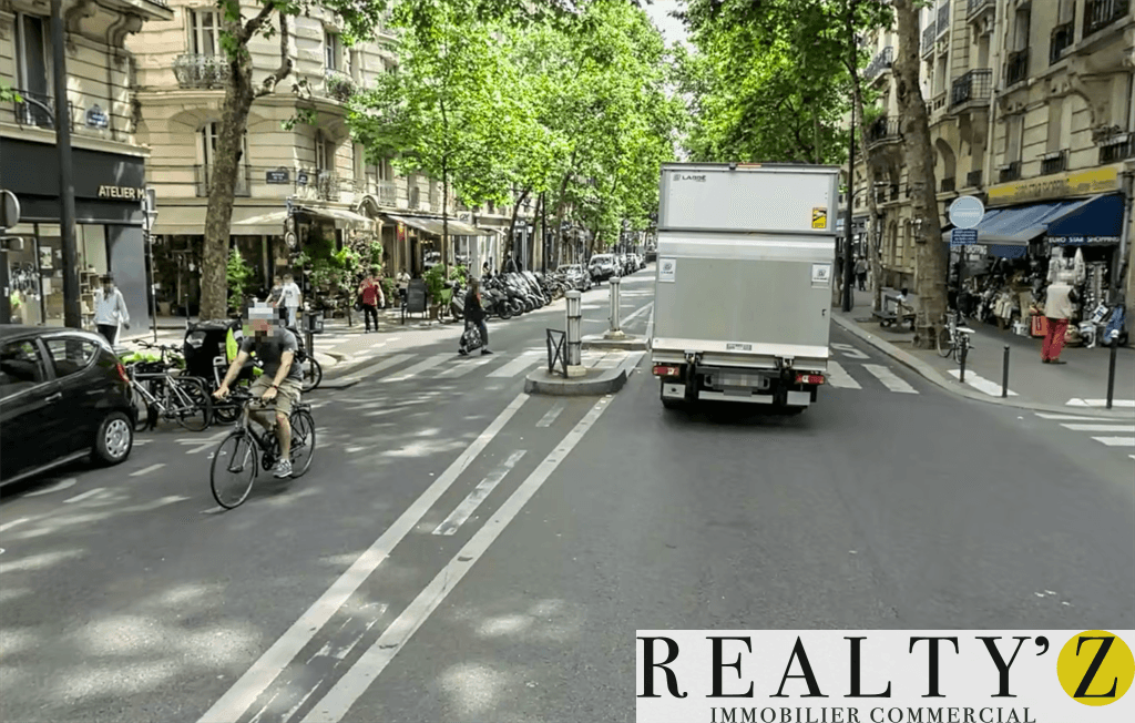 Local commercial · 56 m² · Location — photo 1