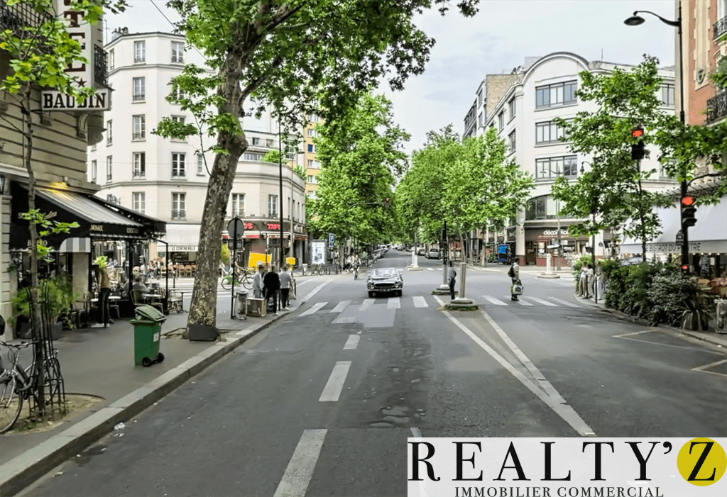 Local commercial · 56 m² · Location — photo 1